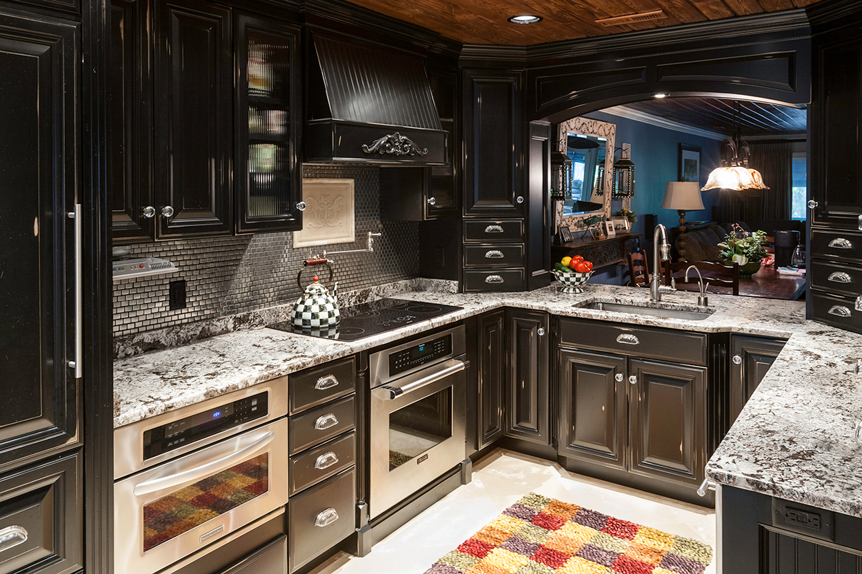 White Diamonds Granite Kitchen Decora Black Side