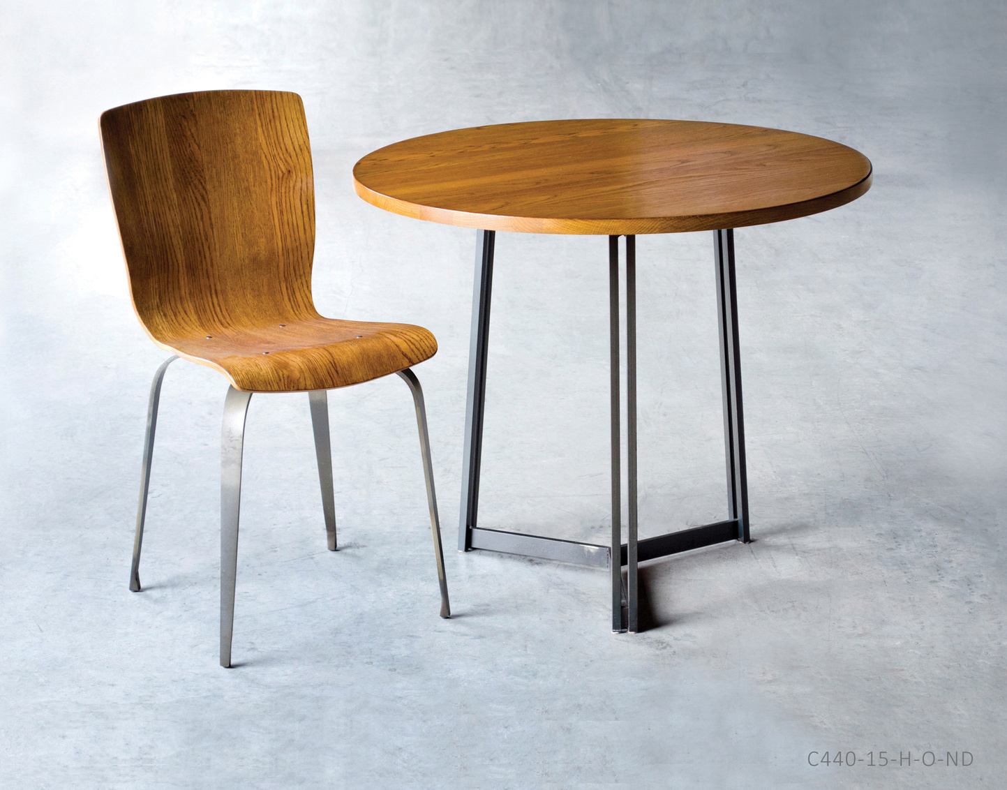 Charleston Forge Chair And Table