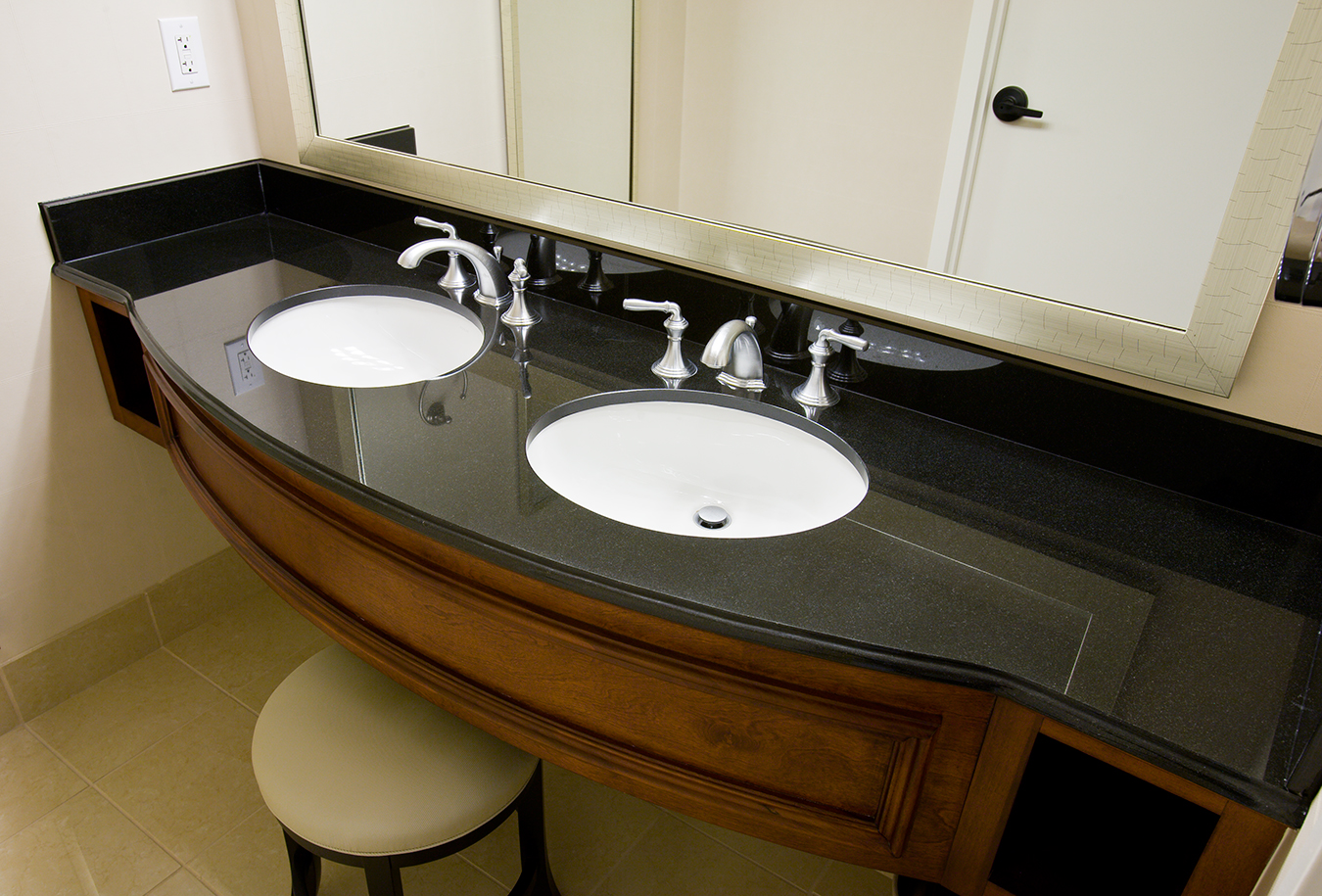 gaylord hotel vanity
