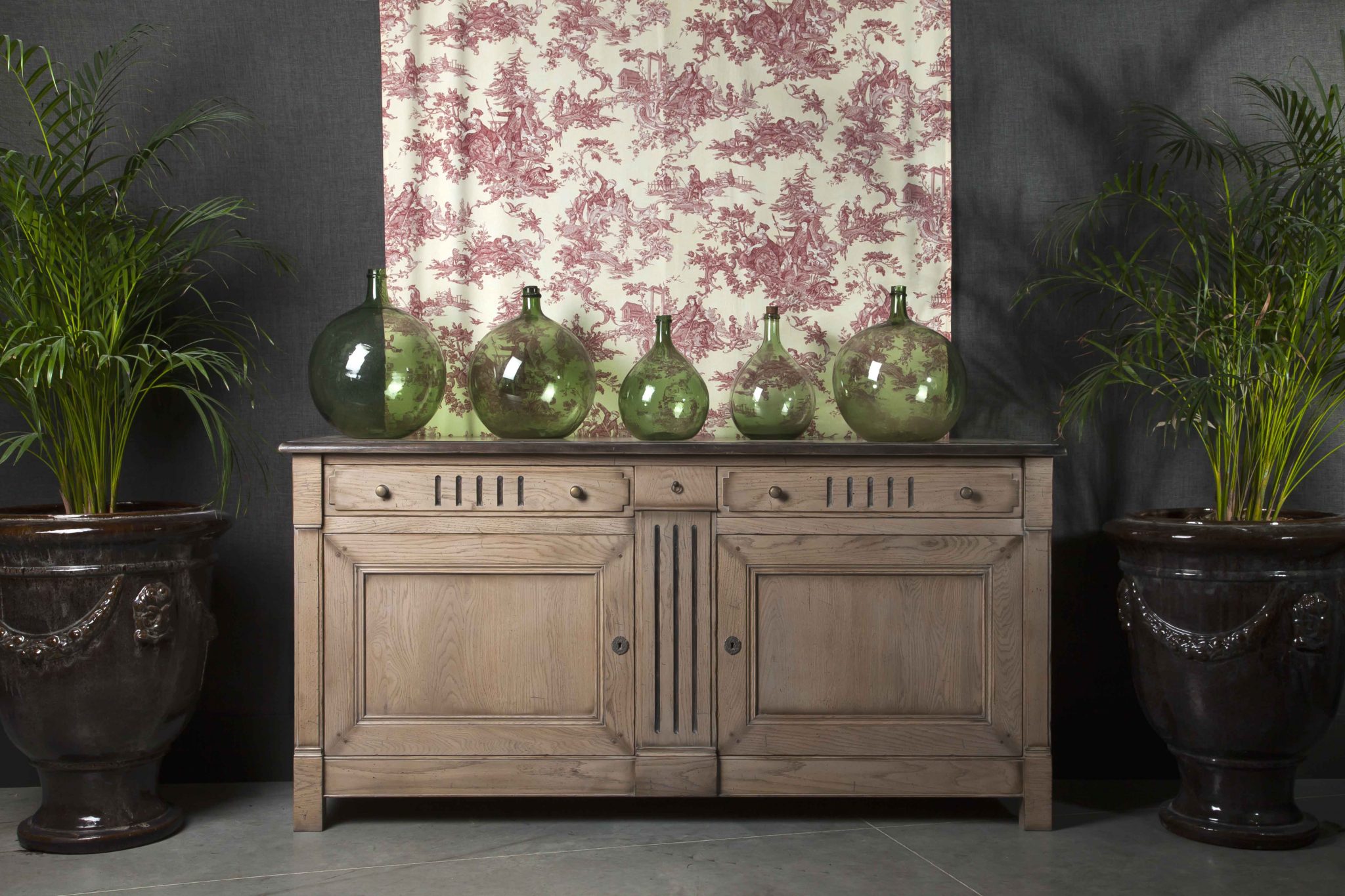 Classic Home Ambiance Furniture - Michel Ferrand